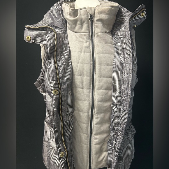 Lole Women's Gray Plaid Ski Jacket with Fur Hood - Picture 9 of 12